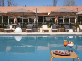 Hôtel Mount Venturi - Aix-En-Provence Sainte-Victoire - Bar & Restaurant & Padel, hotell i Rousset