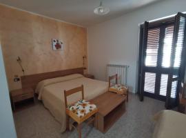 Hotel Edelweiss, hotel em Laino Borgo