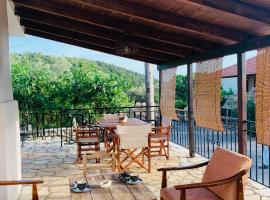 Helen s house, hotel v destinaci Komílion