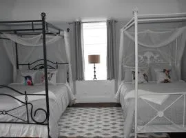 Seabank House Bed and Breakfast Hummingbird