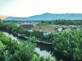 RiverTree Villa & Resort, hotel in Kampot