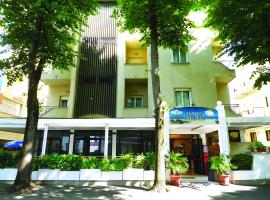 Hotel Dear Rimini, отель в Римини, в районе Риваззурра