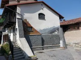 Casa del Rustico, Indipendente vista Sacra con dipinto