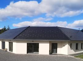 Villa, Gérardmer, Sauna, Spa Jacuzzi, Baby foot, Terrasse, 8 personnes, 4 chambres, 2 salles de bain, hotel en Liézey