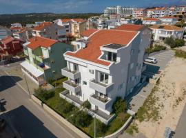 Novalja WEST Residence, отель в городе Новаля