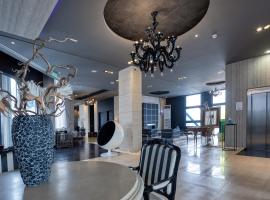 Gallery Art Hotel, hotel i Trikala