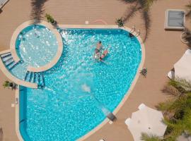 ATTICO VISTA MARE E PISCINA, hotel in Santa Maria Del Focallo