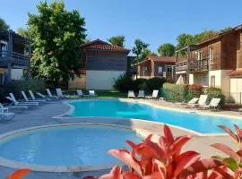 T2, 50m du lac, PISCINE, WIFI, jardin terrasse sans vis-à-vis, 1 à 4 pers