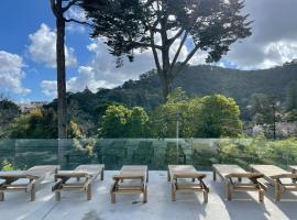 Cedros Nature House, hotel with parking in Sintra
