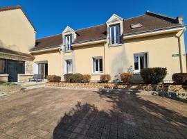 Gîte Villentrois-Faverolles-en-Berry, 6 pièces, 10 personnes - FR-1-591-47, Hotel in Villentrois