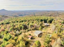 Lodges at Buffalo Mountain- 168 private acres, vacation home in Floyd