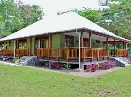 Casa Verde, cottage in Grand'Anse Praslin