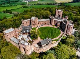 Peckforton Castle, отель в городе Тарпорли