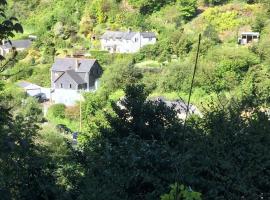 Woodland View Apartment, beach hotel in Ilfracombe