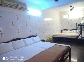 ABC kB Guest House auroville, hotel em Auroville
