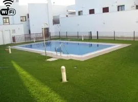 Ático Conil Playa con piscina, parking, 2 terrazas-BBQ, Aire Ac y WIFI -SOLO FAMILIAS Y PAREJAS-