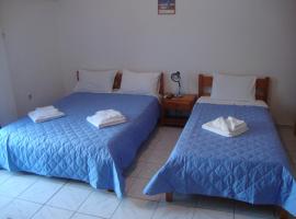 Esperides Hotel: Paralia Agias Foteinis şehrinde bir otel