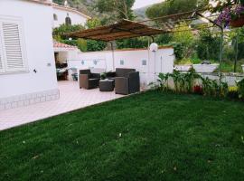 Villino Via Sabaudia 39, apartment in San Felice Circeo