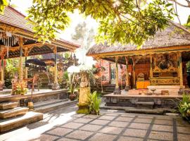 Rumah Desa Bali, svečių namai mieste Petang