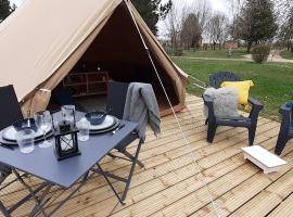 Tente Bell au camping Hautoreille, campingplads i Bannes