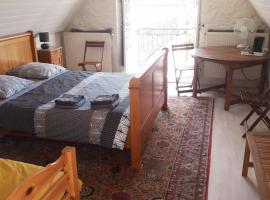 Chambres d'hôtes L'Oustal, bed and breakfast en Oloron-Sainte-Marie