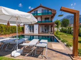 4 Beds, Luxury Holiday Villa in Hisarönü Ölüdeniz Villa Mia, Luxushotel in Fethiye