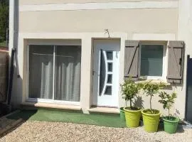Petite maison sur les traces de Van gogh