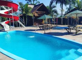 Pousada Rancho do Nhesko, hotel met zwembaden in Garuva