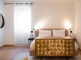 Guesthouse diWINE, hotel in Merano