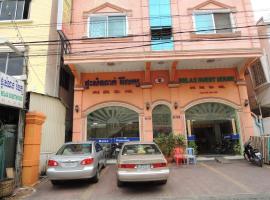 Relax Guesthouse, bed & breakfast kohteessa Phnom Penh