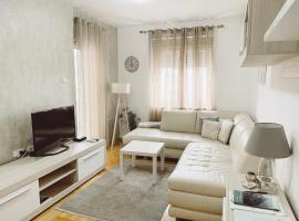 Aurora Apartment, hotel near Temple of Christ's Resurrection, Podgorica