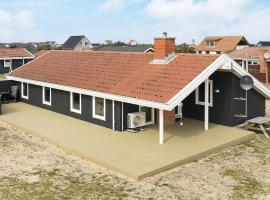 Three-Bedroom Holiday home in Thisted 8, sewaan penginapan tepi pantai di Nørre Vorupør