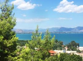 Sea view maisonette near Nafplio!1' drive to beach, hotel with parking in Kiverion