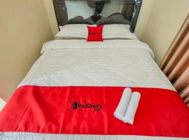 RedDoorz near BNS Batu, hotell i Tlekung