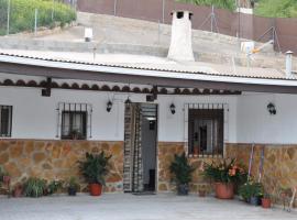 Casa Cueva El Almendro, podeželska hiša v mestu Pegalajar