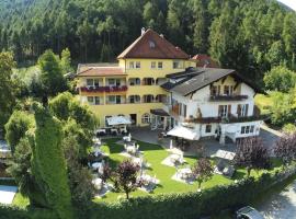 Landhotel Latscherhof, hotel v destinaci Laces