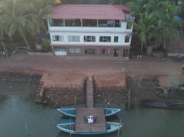 Leaf Riverfront Resort, hotel v destinaci Tadri