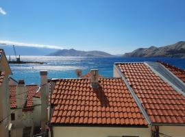 Apartments Alfa, hotel cerca de Baška Port, Baška