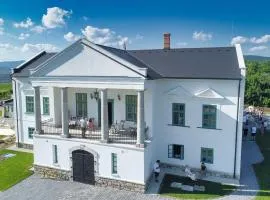 Kincsem Kastély