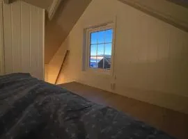 Lofoten_Beach_Eggum_Cabin