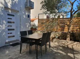 Apartman Marino, Hotel in Murter