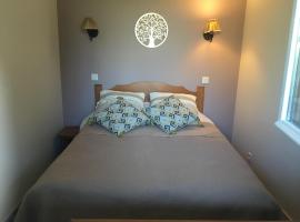 Charmant T2 chambre lit double dans résidence du Lac, hotel pet friendly a Monflanquin