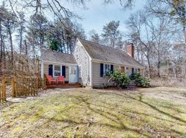 Sandy Neck Escape, holiday home in East Sandwich