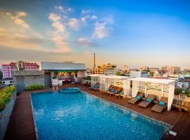 Nouvo City Hotel