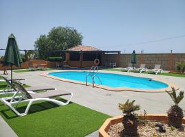 Finca La Bonita, hotel with pools in Las Galletas