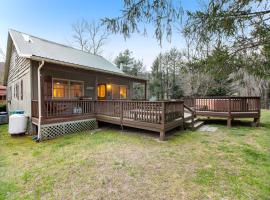 Along the River Cottage, place to stay in Cullowhee