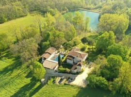 La Garde Pile de Fichou, bed and breakfast en Bajamont