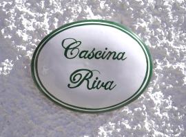 Cascina Riva, pension in Leggiuno