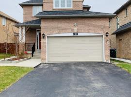 Clean, Beautiful & Modern 2 bedroom apartment, hotel near BraeBen Golf Course, Mississauga