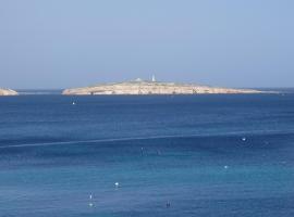 The Sea Across the Road - Flat 4, hotel u gradu St Paul's Bay